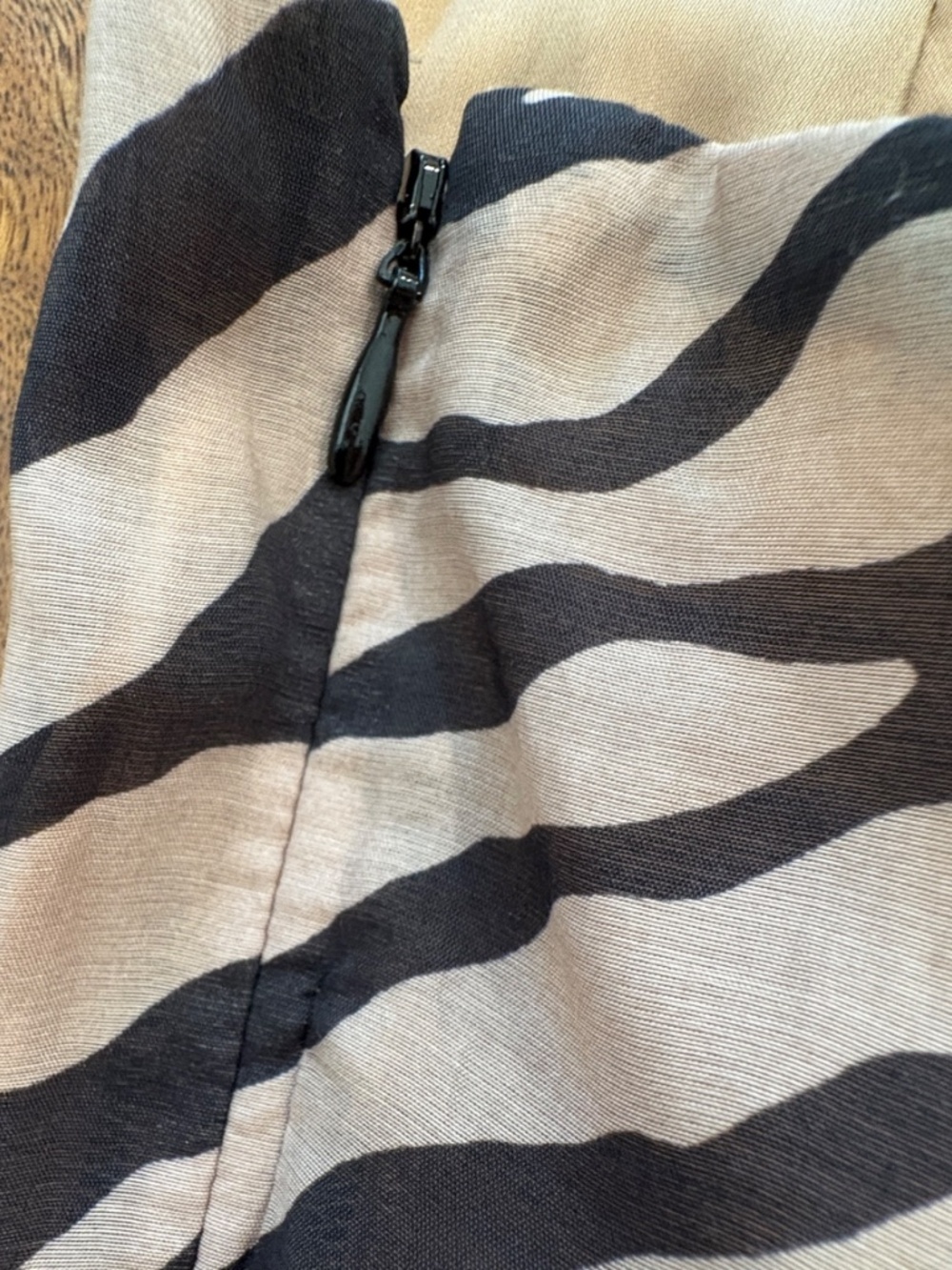 H&M Zebra Print Strapless Mini Dress Ruched Sweetheart Bodice Cotton Size 6 - Picture 6 of 8